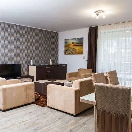 Silver Mountain & Apartmanhotel Brassópojána